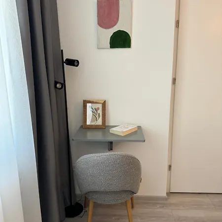Apartment Velvet *